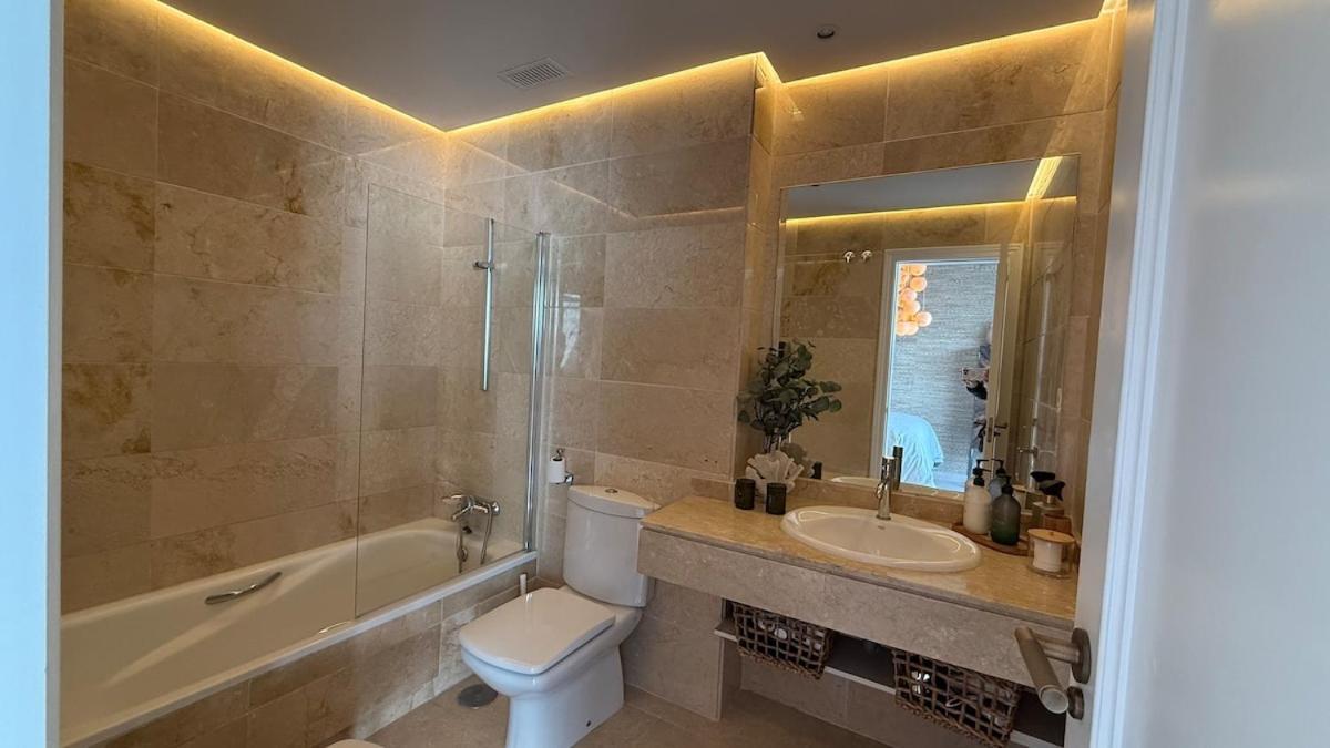 Appartement Sea View And Sunny Rooftop In Marbella, Remodeled 2025 Marbella
