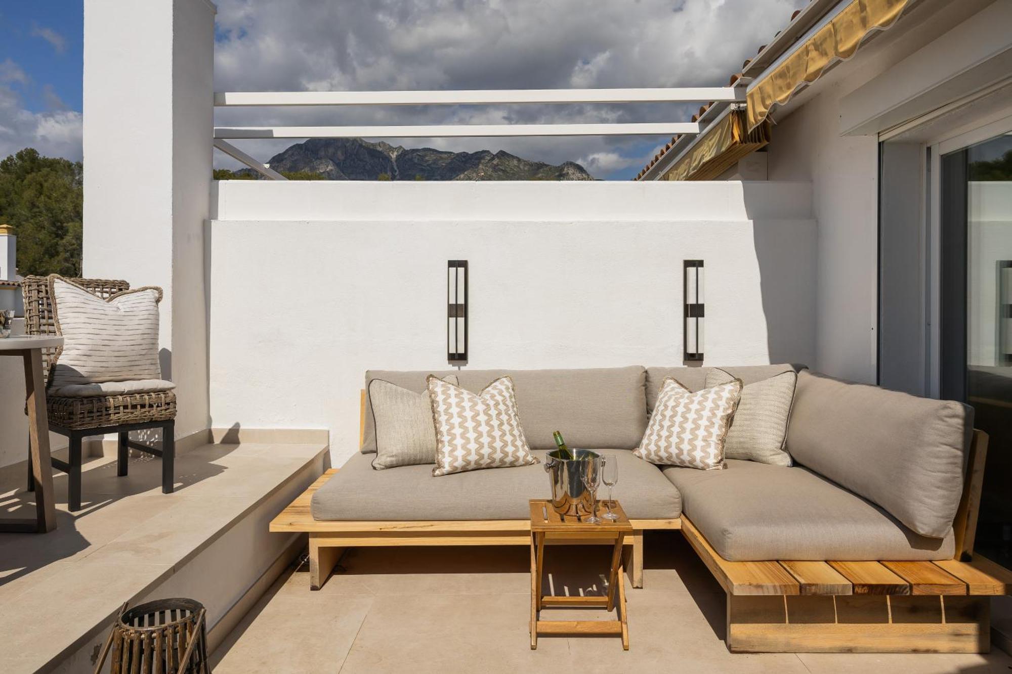 Sea View And Sunny Rooftop In Marbella, Remodeled 2025 Appartement *